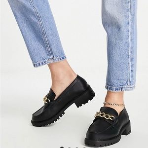 Womens loafer shoes.